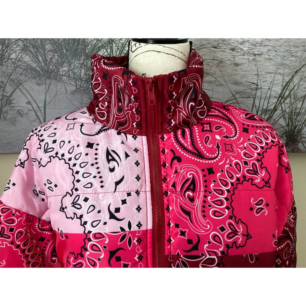 Women's cropped puffer bandana zip up jacket, size medium coat - Picture 2 of 7